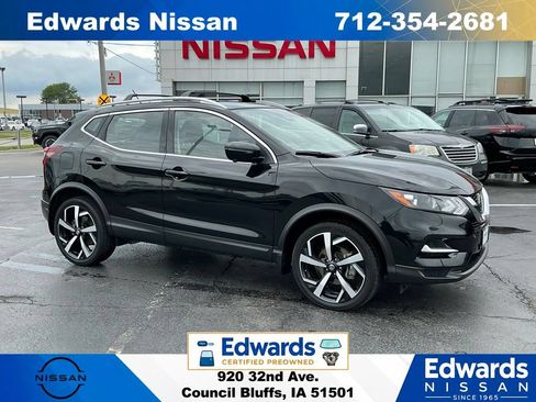Used 2022 Nissan Rogue Sport SL AWD/4WD image 1