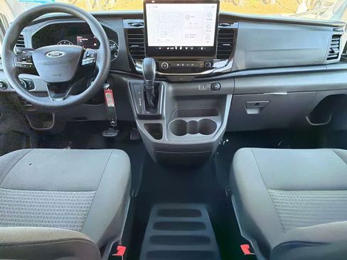 Used 2024 Ford Transit 350 XLT image 17