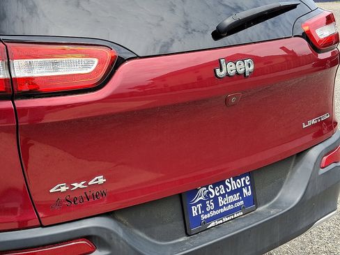 Used 2017 Jeep Cherokee Limited AWD/4WD image 30