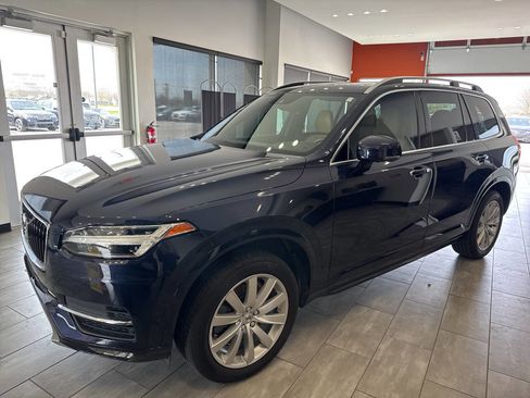 Used 2017 Volvo XC90 T6 Momentum w/ Vision Package image 8