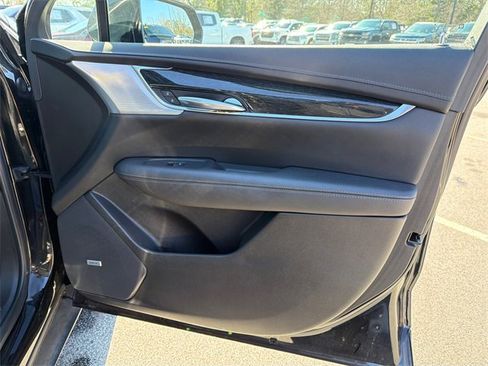 Used 2021 Cadillac XT5 Premium Luxury image 14