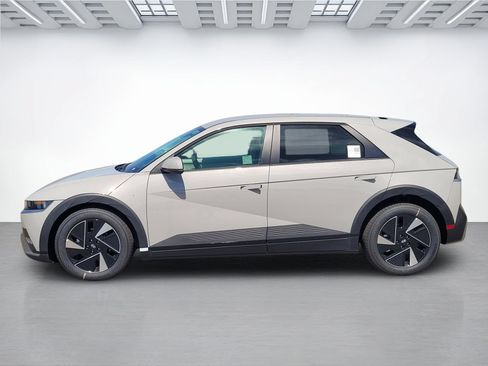New 2026 Hyundai Ioniq 5 SEL RWD image 7