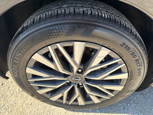 Used 2024 Nissan Altima 2.5 SV image 24