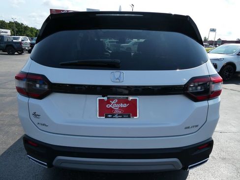 Used 2024 Honda Pilot Elite image 6