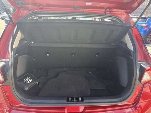 Certified 2023 Hyundai Venue SEL image 5