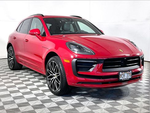 Used 2026 Porsche Macan AWD/4WD image 7