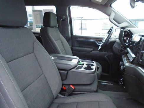 Certified 2023 Chevrolet Silverado 1500 LT w/ Z71 Off-Road Package image 19