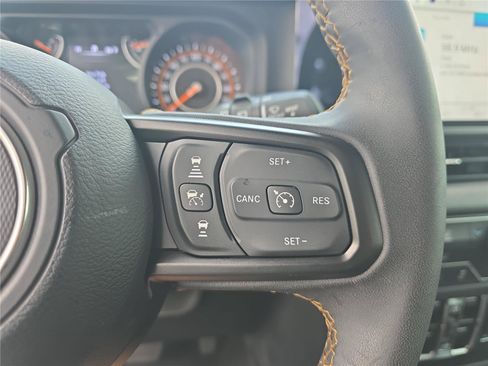 Used 2024 Jeep Wrangler Unlimited Sport AWD/4WD image 22