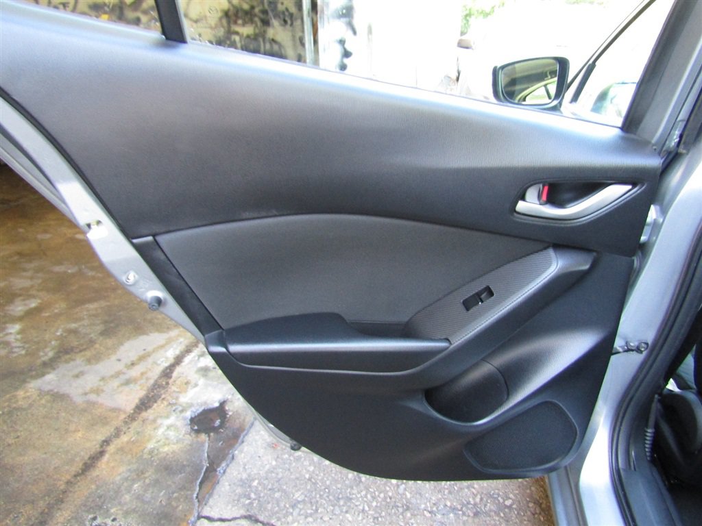 Used 2014 MAZDA MAZDA3 i Sport FWD image 17