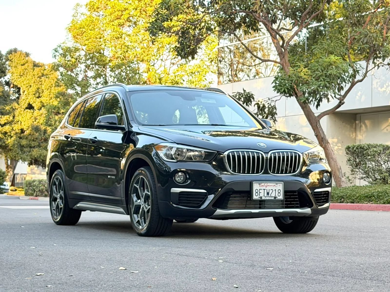 Used 2018 BMW X1 sDrive28i FWD image 1