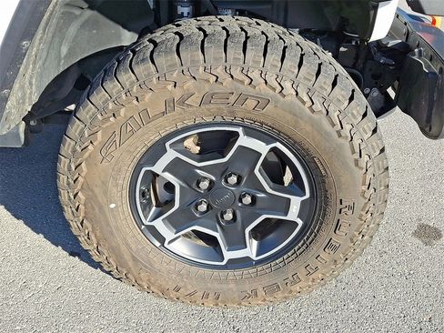 Used 2021 Jeep Gladiator Mojave w/ Cold Weather Group image 10