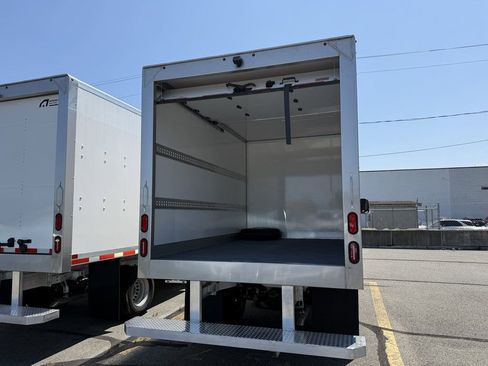 Used 2023 Mercedes-Benz Sprinter 3500 image 8