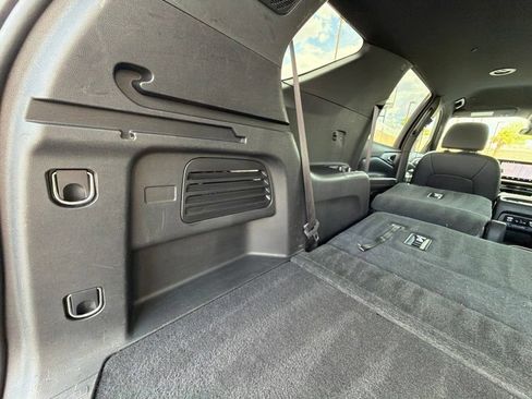 Used 2025 Chevrolet Traverse LT FWD image 45