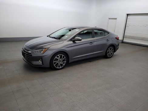 Used 2019 Hyundai Elantra Limited w/ Ultimate Package 02 FWD image 2
