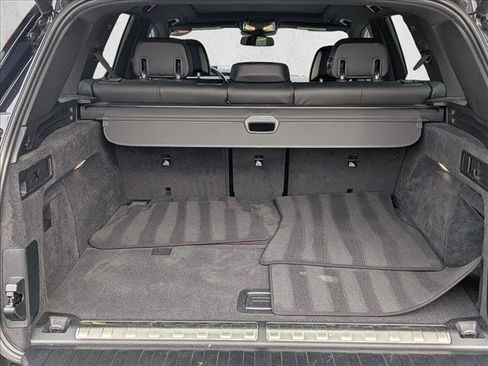 Used 2025 BMW X5 xDrive50e image 6