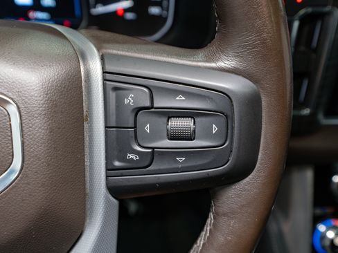 Used 2021 GMC Yukon XL Denali w/ Denali Premium Package image 29