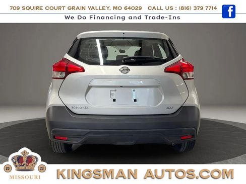 Used 2019 Nissan Kicks SV FWD image 5