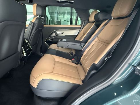 New 2026 Land Rover Range Rover Sport Dynamic SE AWD/4WD image 13