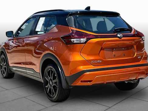 Used 2023 Nissan Kicks SR w/ SR Premium Package FWD image 12