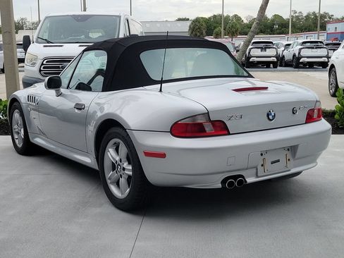 Used 2000 BMW Z3 2.5i RWD image 3