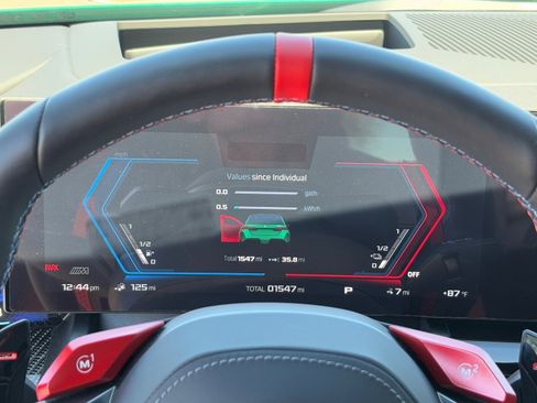 Used 2026 BMW M5 w/ Executive Package image 21