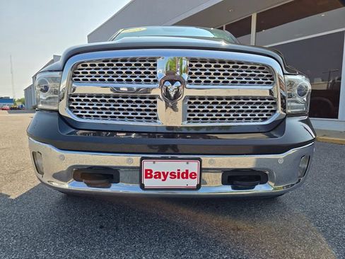 Used 2018 RAM 1500 Laramie w/ Convenience Group AWD/4WD image 4