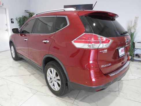 Used 2016 Nissan Rogue SV FWD image 5