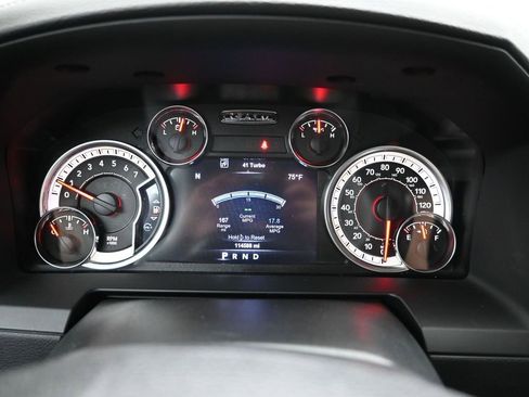 Used 2017 RAM 1500 Laramie w/ Convenience Group image 15