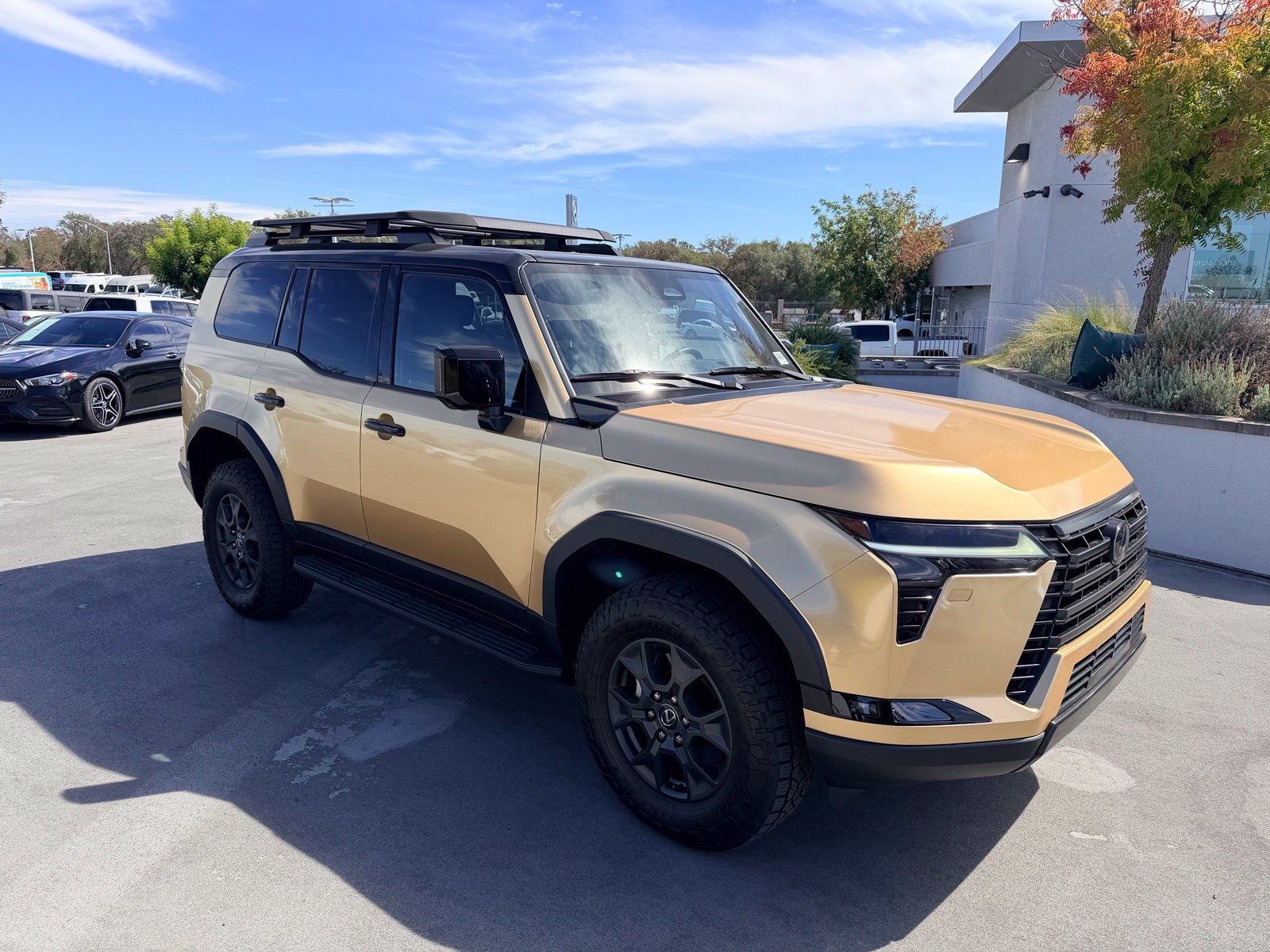 Used 2024 Lexus GX 550 AWD/4WD image 3