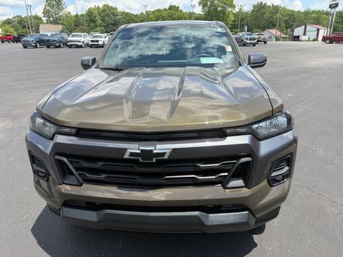 Used 2024 Chevrolet Colorado LT w/ LT Convenience Package II AWD/4WD image 11