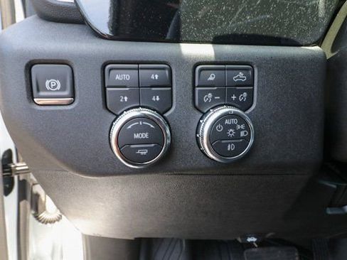 New 2025 GMC Sierra 2500 SLT w/ SLT Premium Package image 22