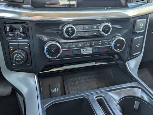 Used 2022 Ford F150 Lariat w/ Max Trailer Tow Package AWD/4WD image 8