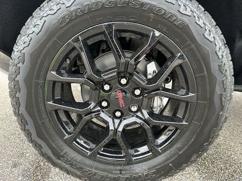 New 2026 GMC Canyon AT4 w/ AT4 Premium Package AWD/4WD image 21