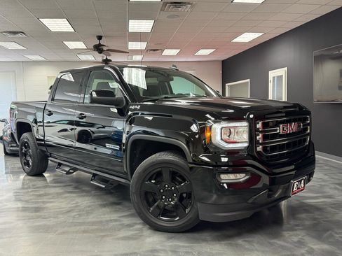 Used 2017 GMC Sierra 1500 SLE w/ SLE Value Package AWD/4WD image 3