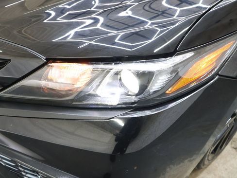 Used 2022 Toyota Camry SE image 27