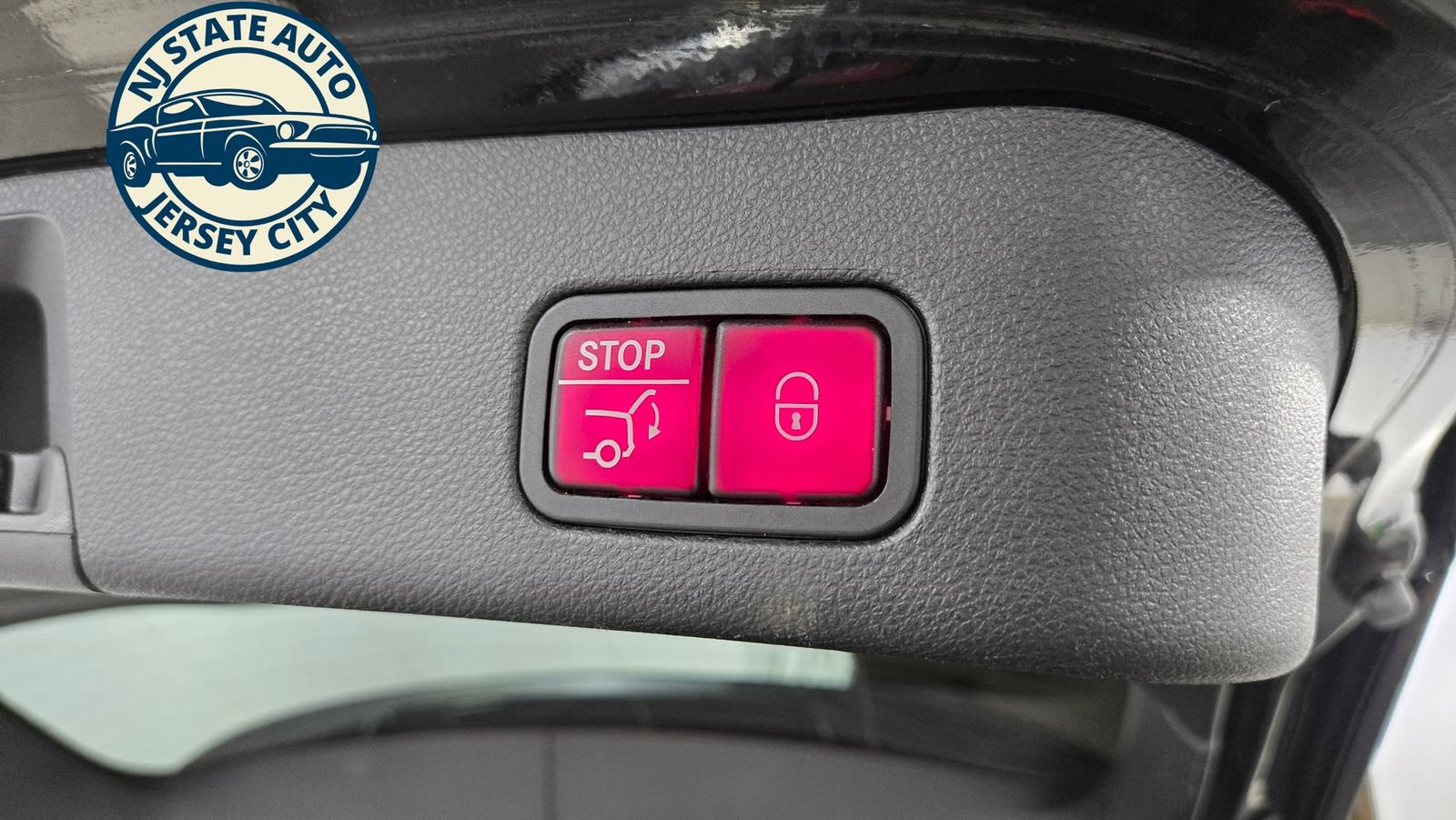 Used 2016 Mercedes-Benz GLE 350 4MATIC w/ Premium Package image 33