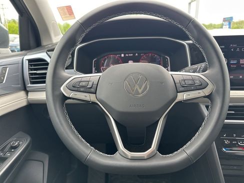 New 2025 Volkswagen Taos SEL image 15