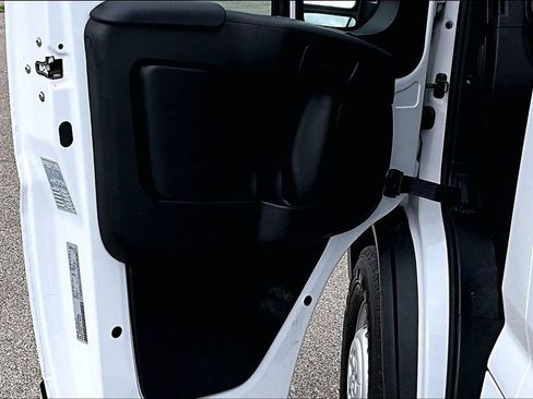 Used 2025 RAM ProMaster 2500 w/ U-Haul Equipment Group FWD image 21