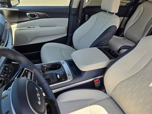 New 2026 Kia Carnival SX w/ SX Dark Edition Package image 19