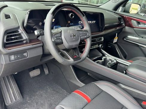New 2026 Chevrolet Traverse RS w/ LPO, Floor Liner Package FWD image 11