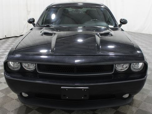 Used 2014 Dodge Challenger R/T RWD image 27