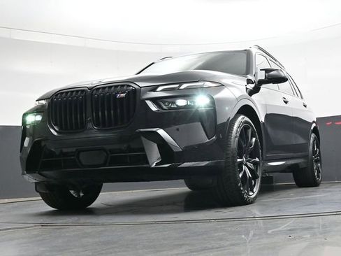 Used 2025 BMW X7 M60i AWD/4WD image 36