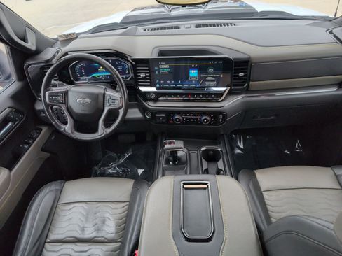 Certified 2022 Chevrolet Silverado 1500 ZR2 w/ Technology Package image 25