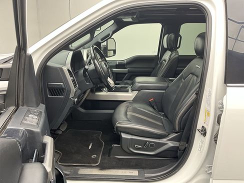 Certified 2022 Ford F250 Platinum image 3