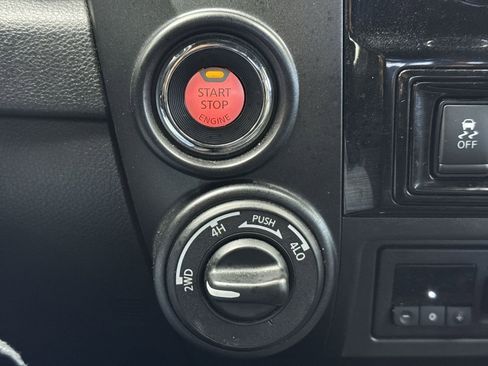 Used 2020 Nissan Titan PRO-4X w/ Pro-4x Convenience Package image 32