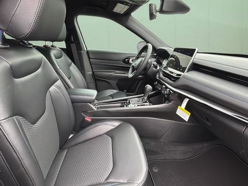 New 2026 Jeep Compass Latitude image 38