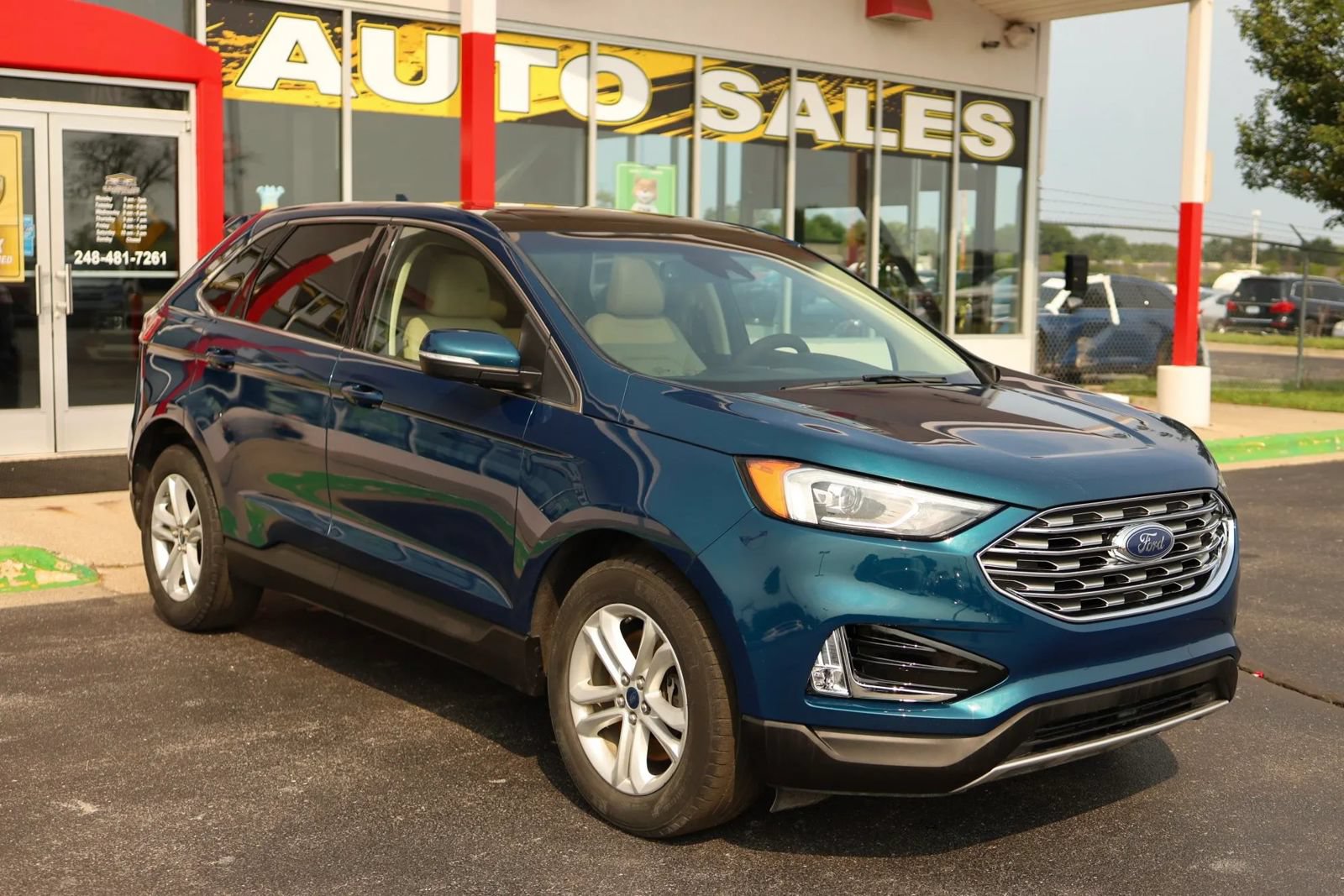 Used 2020 Ford Edge SEL w/ Convenience Package AWD/4WD image 3