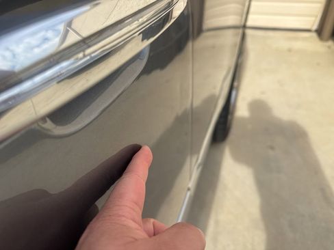 Used 2019 Cadillac Escalade Premium Luxury image 13