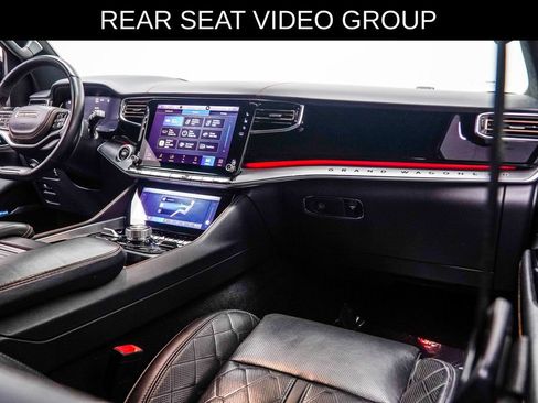 Used 2023 Jeep Grand Wagoneer Series III w/ Rear Seat Video Group 1 AWD/4WD image 17