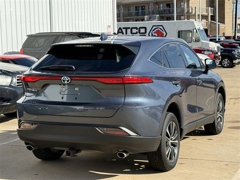 Used 2024 Toyota Venza LE image 4